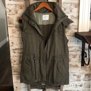 Velvet brand army green cargo sleeveless jacket